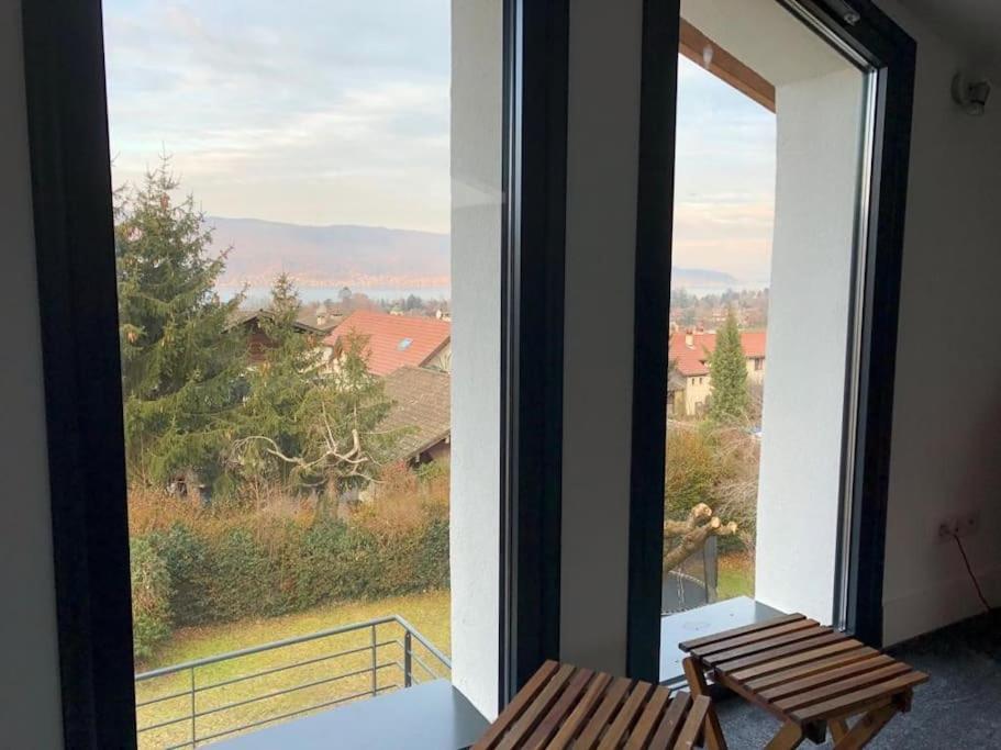 Maison De Vacances 220M2 Vue Lac Et Chateau Мантон-Сен-Бернар Экстерьер фото